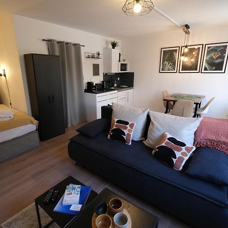 Cozy Jungle Fever - Modernes Apartment Mit Eigenem Parkplatz Magdeburg Exterior foto