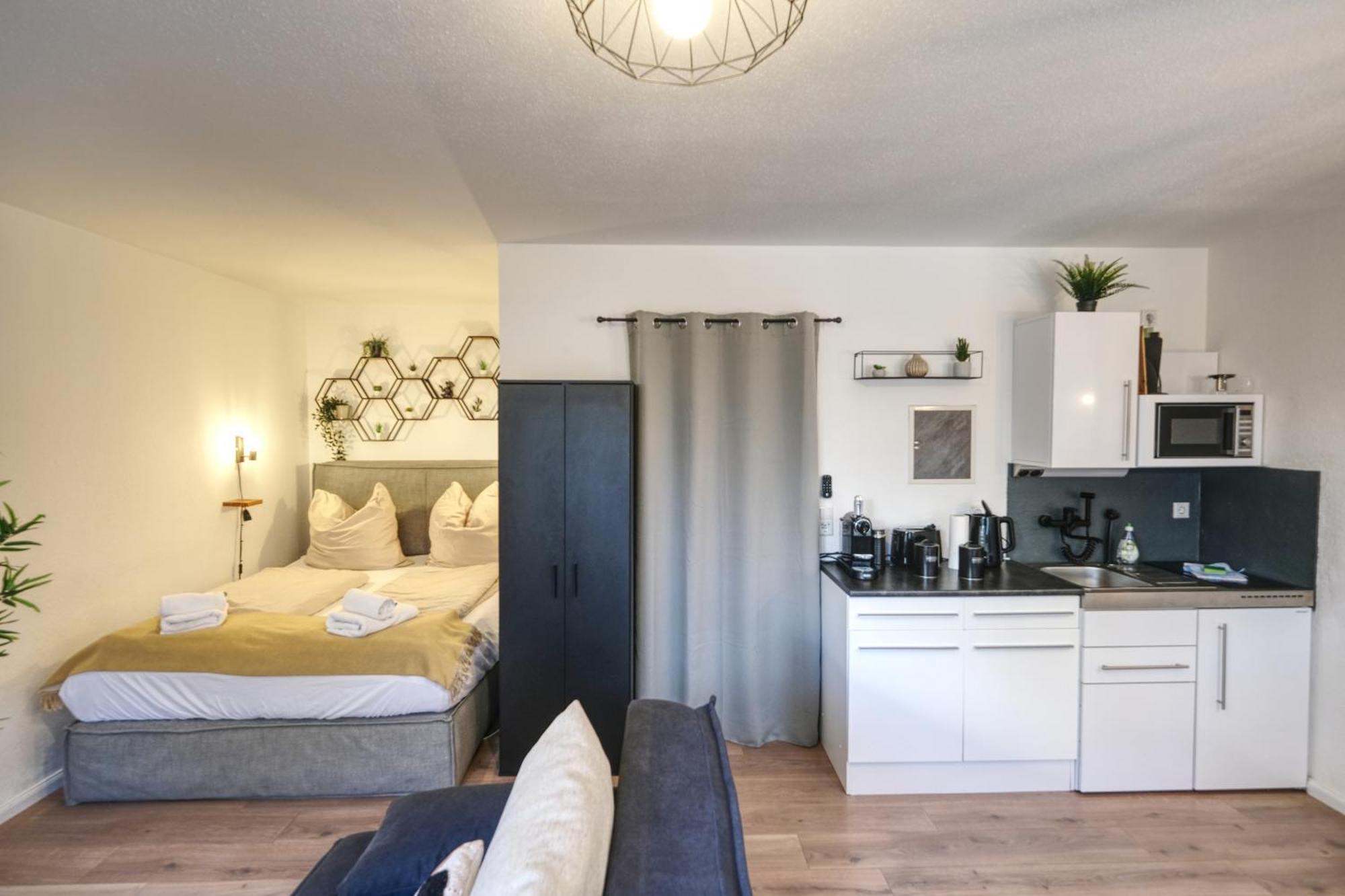 Cozy Jungle Fever - Modernes Apartment Mit Eigenem Parkplatz Magdeburg Exterior foto