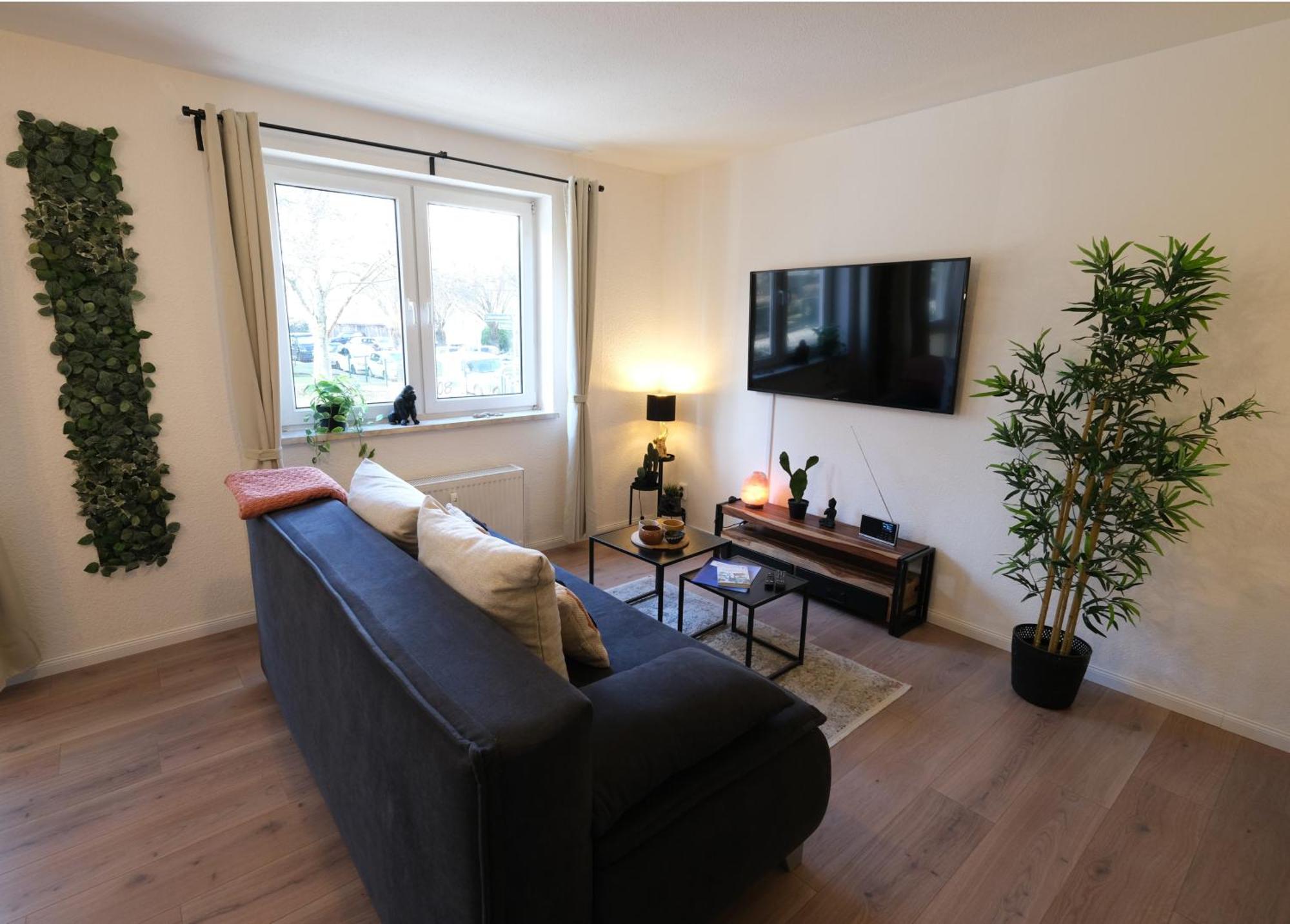 Cozy Jungle Fever - Modernes Apartment Mit Eigenem Parkplatz Magdeburg Exterior foto