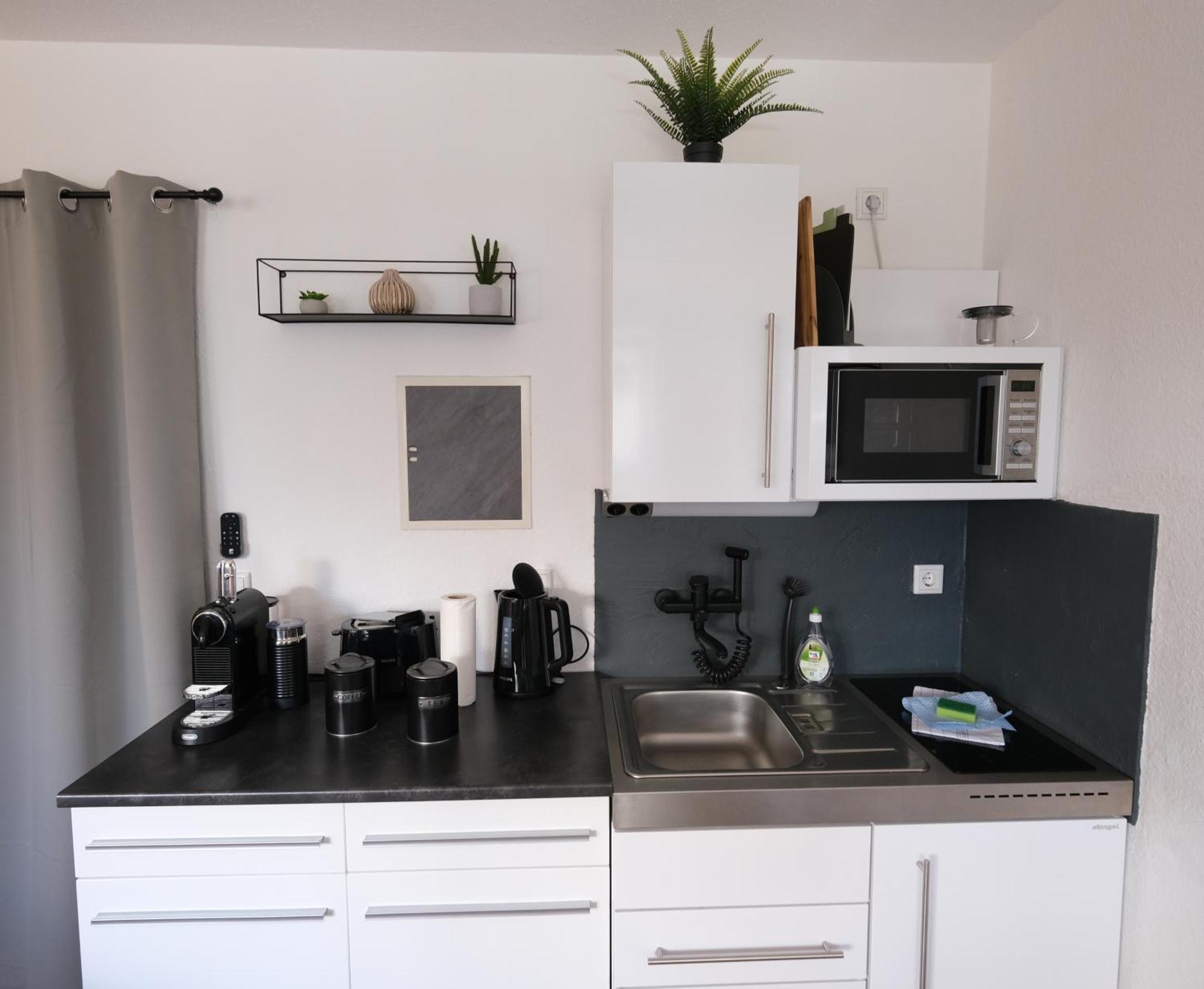 Cozy Jungle Fever - Modernes Apartment Mit Eigenem Parkplatz Magdeburg Exterior foto